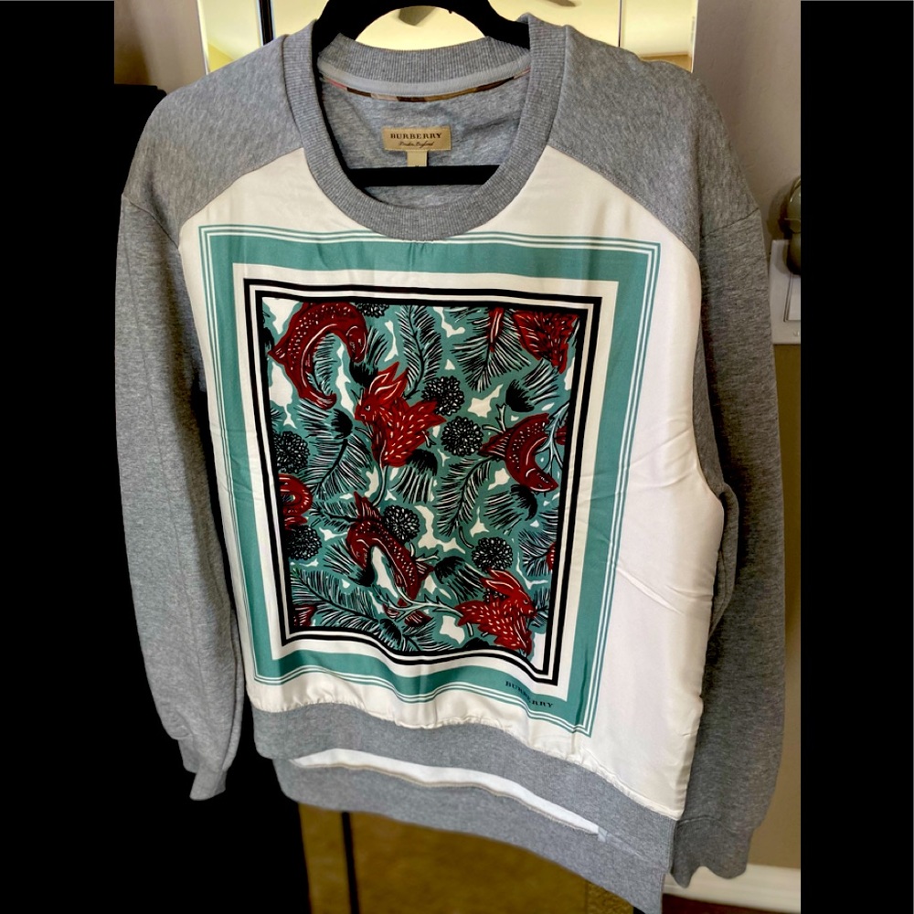 100% Authentic NWOT Burberry Sweatshirt